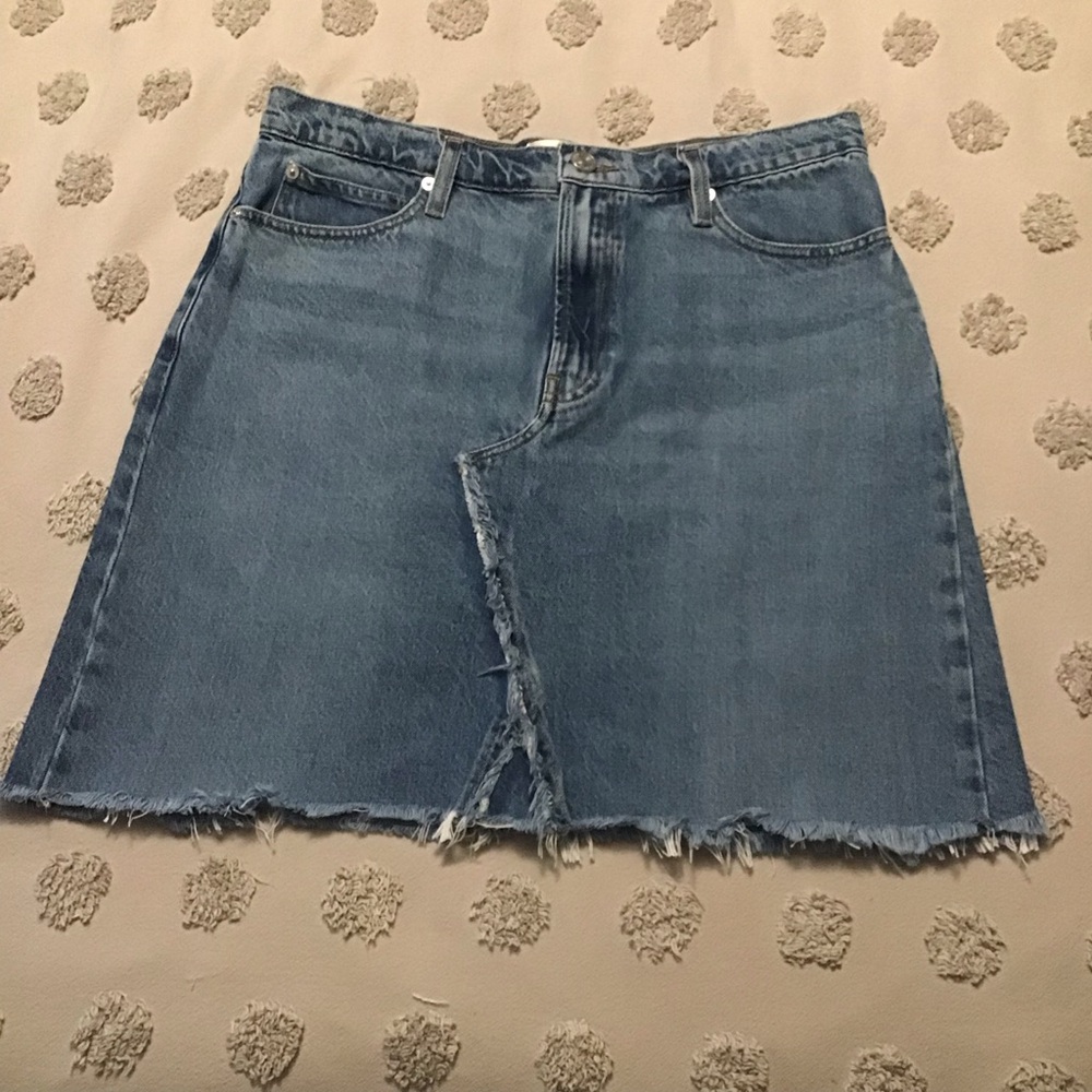 Frame Denim Reconstructed Jean Skirt. Frayed Hem. Size 30